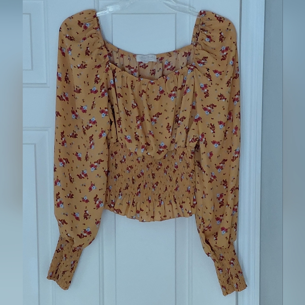 Ultra Flirt Floral Gold Colorful Ruched Feminine Ruffle Vacation. Size Large